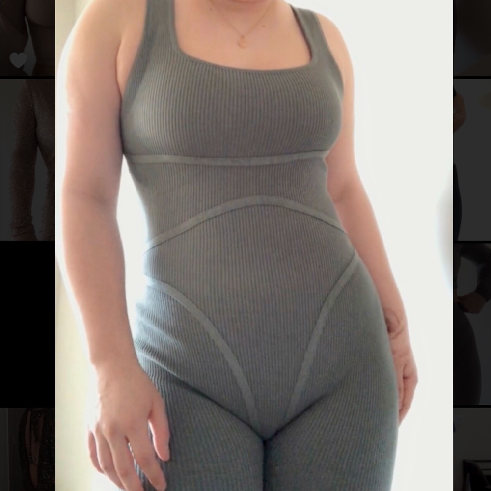 Sage green jumper SOLD✨